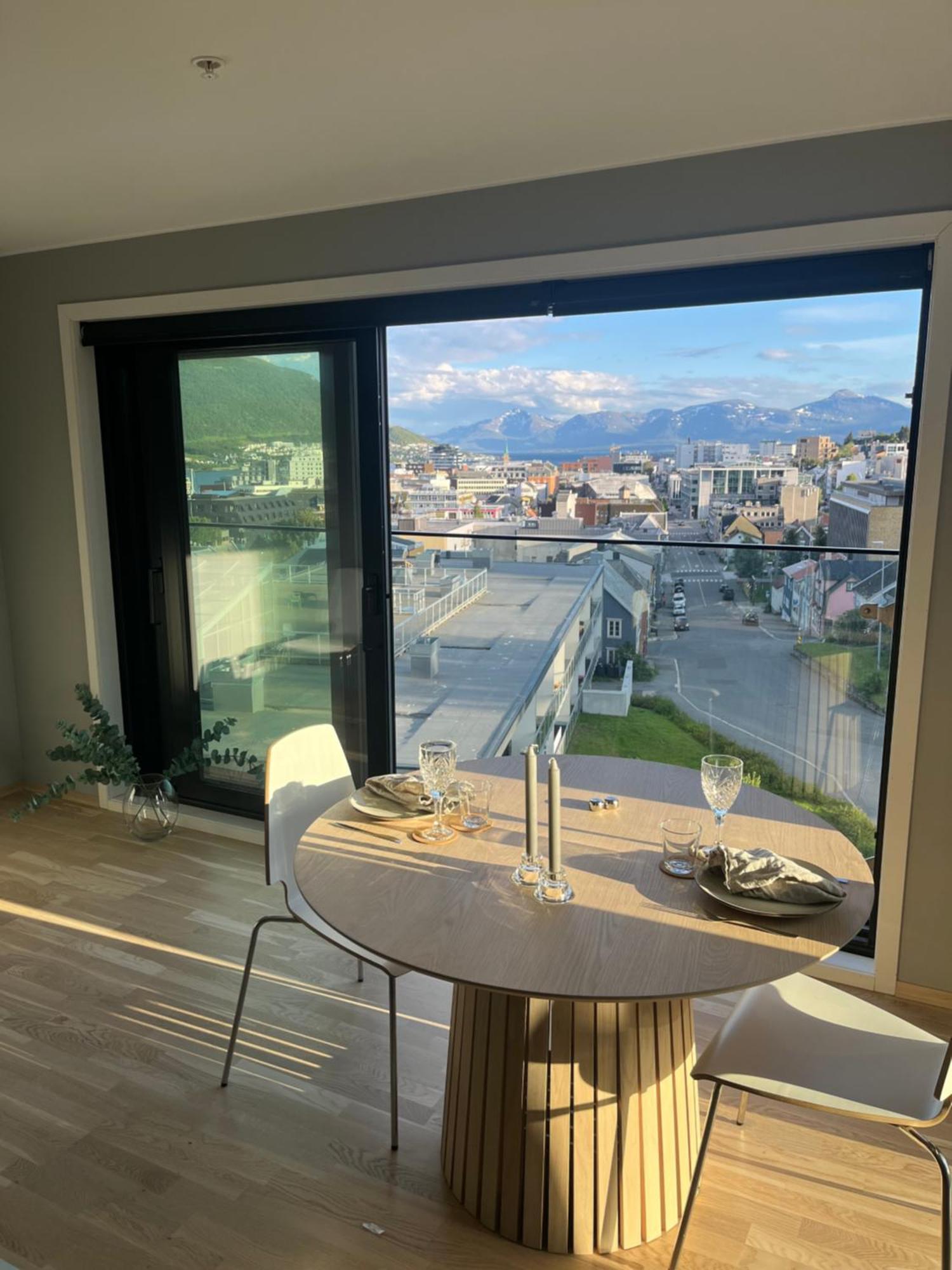 City Center 7Th Floor Apartement With Beautiful View Tromsø Eksteriør bilde