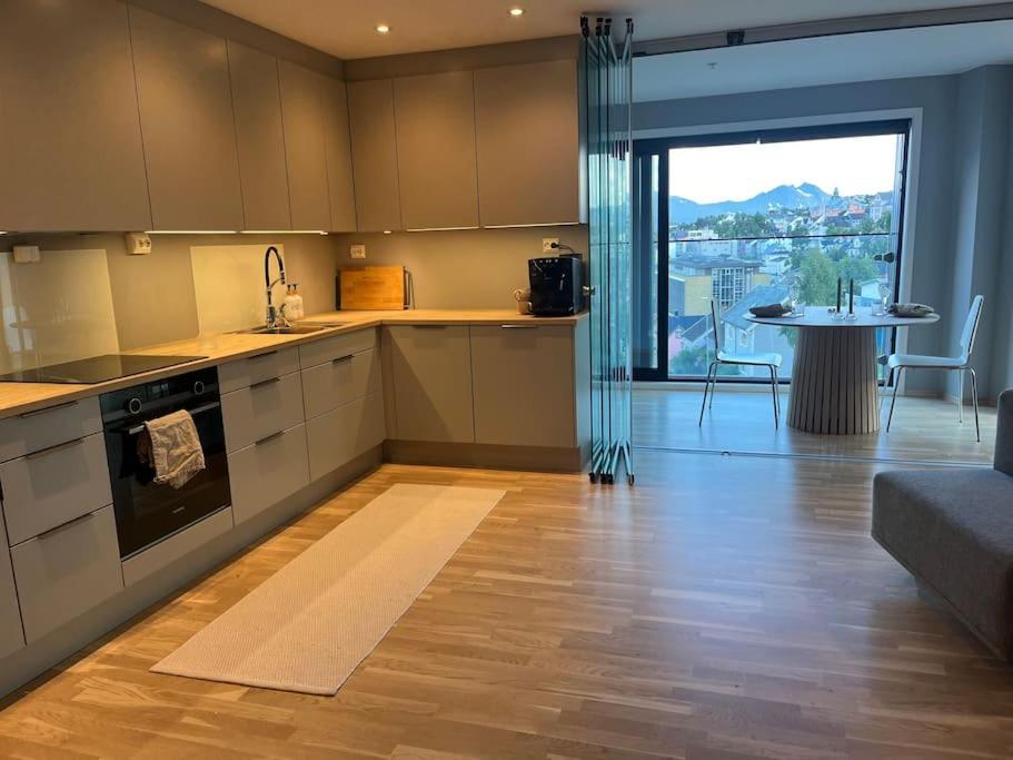 City Center 7Th Floor Apartement With Beautiful View Tromsø Eksteriør bilde
